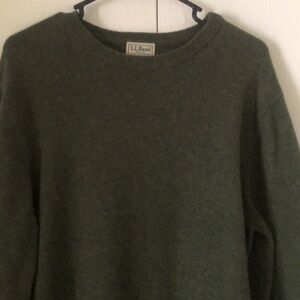 Men’s green VTG L.L. bean warm rare Y2k soft Lambs wool sweater large regular